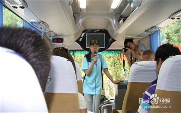 旅游巴士导游如何主持