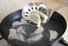 速冻饺子应该怎么煮才好吃？