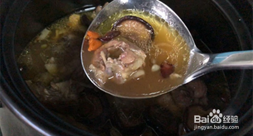 如何做深秋滋补香菇鸡汤
