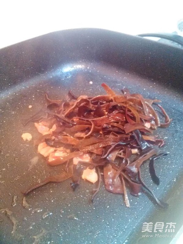 肉片木耳粉丝