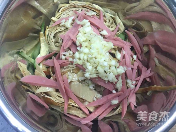 凉拌油豆皮的做法