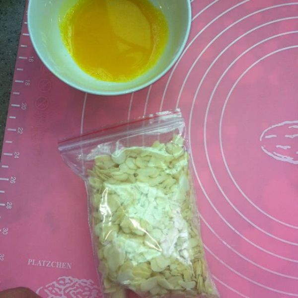 葡萄干花环面包