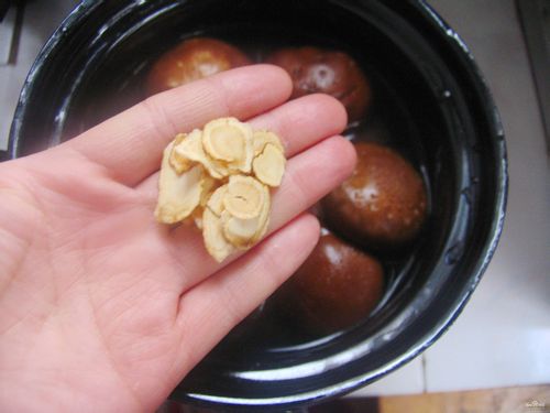 砂锅西洋参土鸡汤