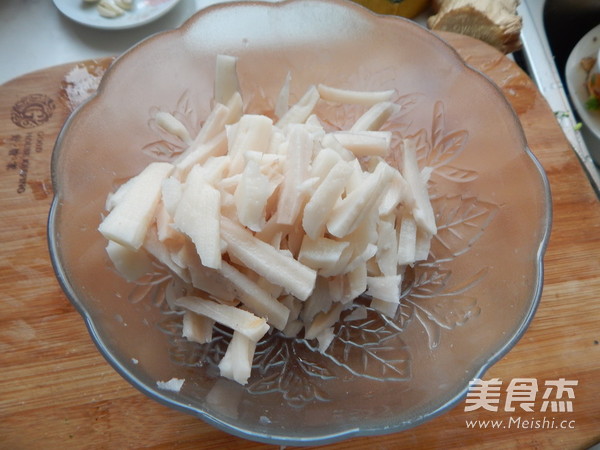 茄汁藕条的做法