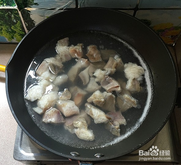 萝卜炖腊猪蹄肉