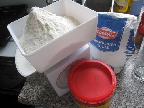 开花的奶香芝麻馒头