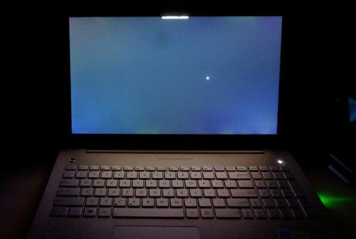 屏幕背光是什么