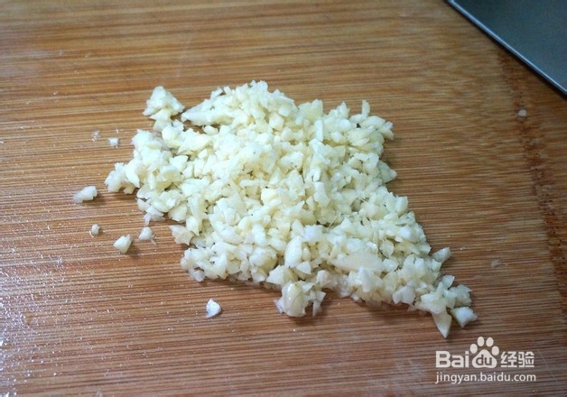 金蒜蒸丝瓜的做法