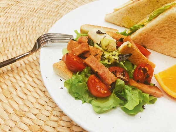 牛油果酱三明治