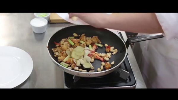 宫保加拿大龙虾丁