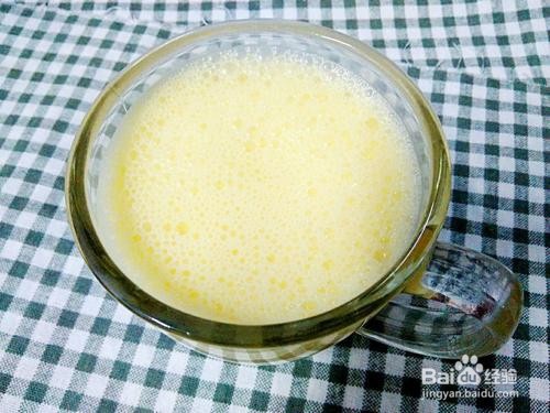 如何做出一杯美味的哈密瓜酸奶昔？