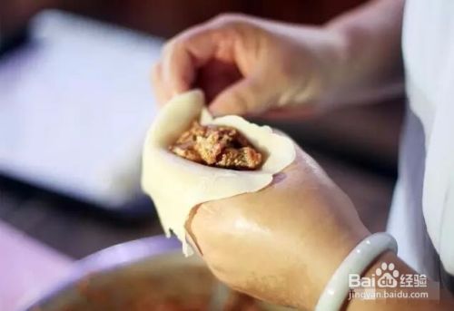 周庄沈厅酒家的肉月饼简单制作方法