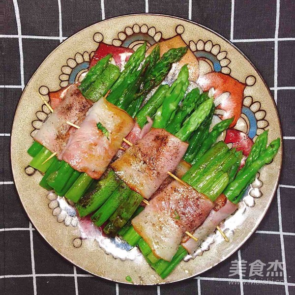煎培根芦笋卷