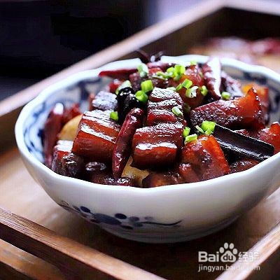 香糯可口、肥而不腻的秘制红烧肉