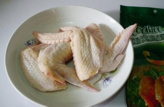 鸡翅包饭制作的步骤