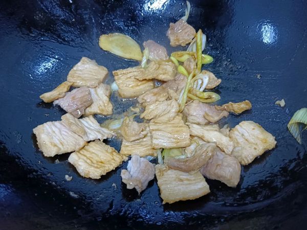 香菇肉片炒香菜