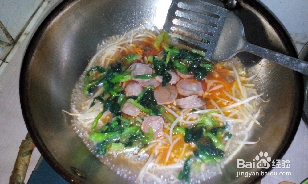 麻辣豆芽煲粉丝的做法