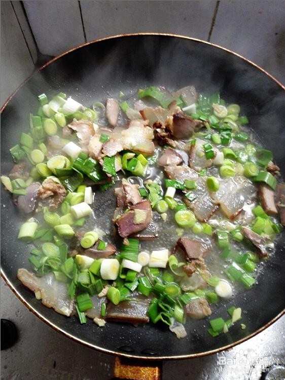 怎样做蒜苗炒熏肉好吃