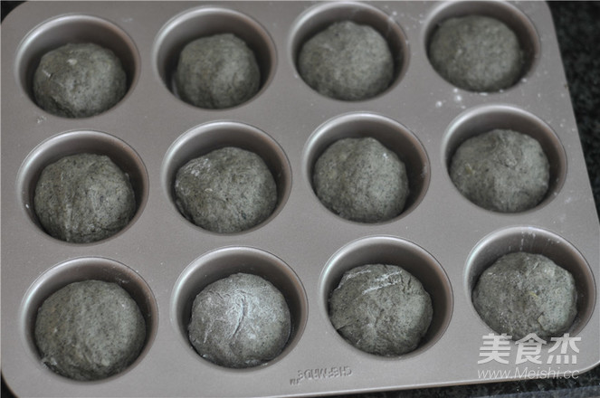 杏仁黑芝麻软欧