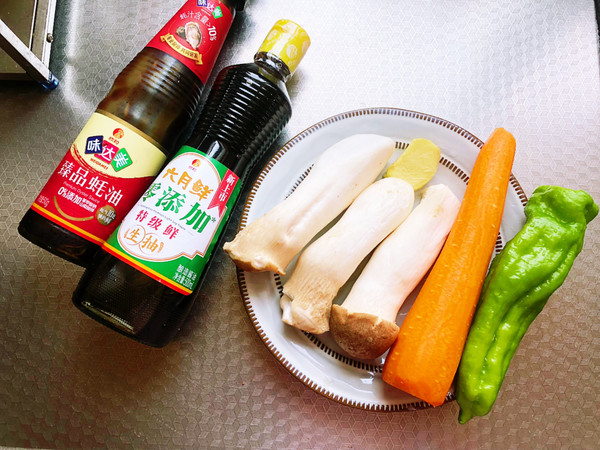 凉拌杏鲍菇胡萝卜