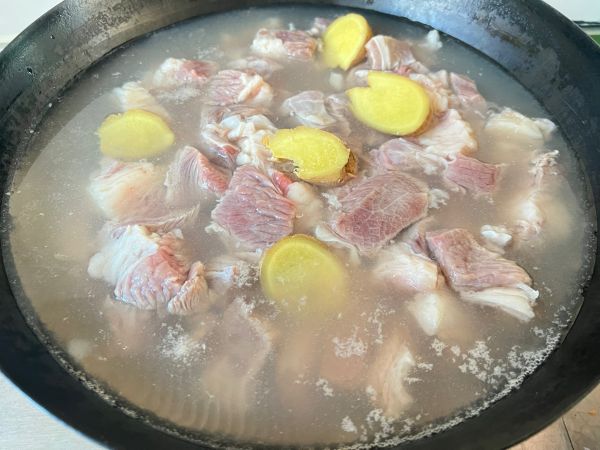 东北家常菜萝卜炖牛肉