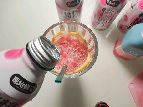 西瓜桃桃气泡水