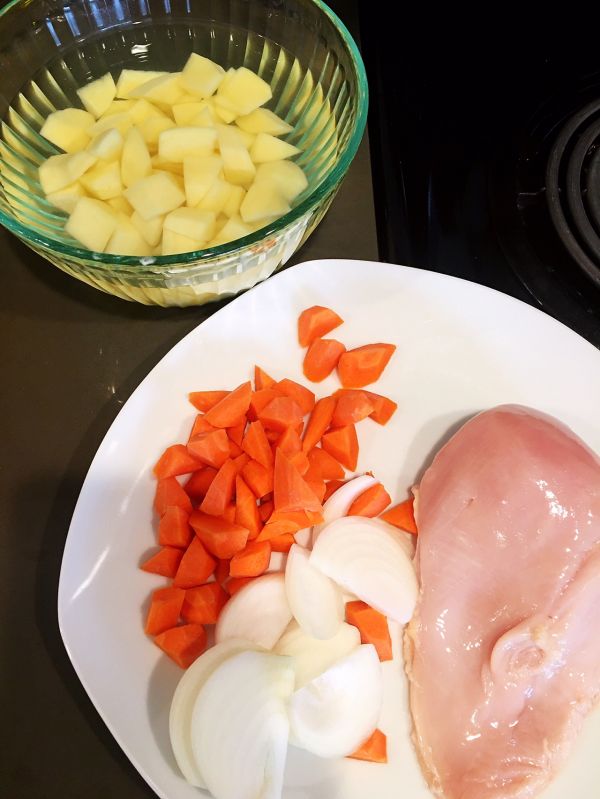 土豆胡萝卜咖喱鸡饭