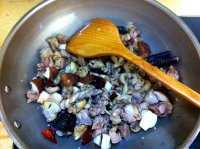 美味香辣小煎鸡