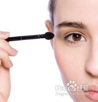 如何拥有春日粉嫩妆容