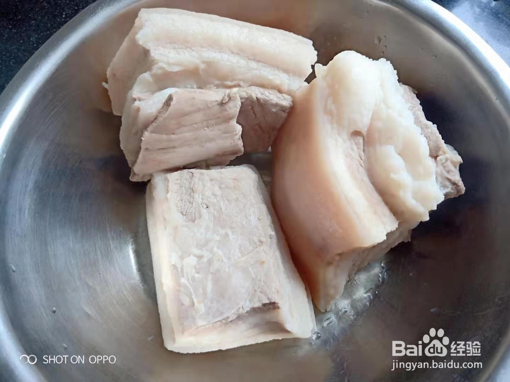 川菜中正宗咸烧白的制作步骤