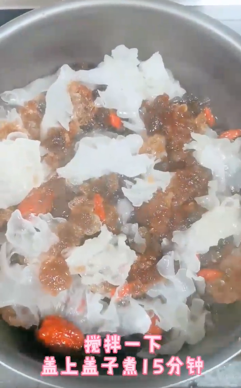 怎么做桃胶牛奶