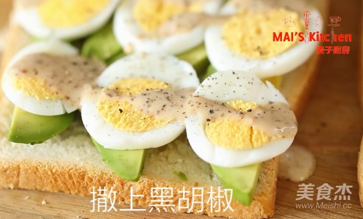 快手早餐 | 牛油果鸡蛋三明治