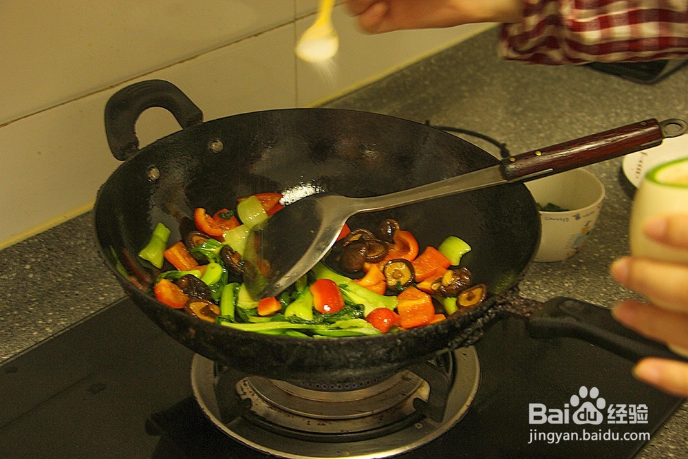 家常美食——香菇炒青菜