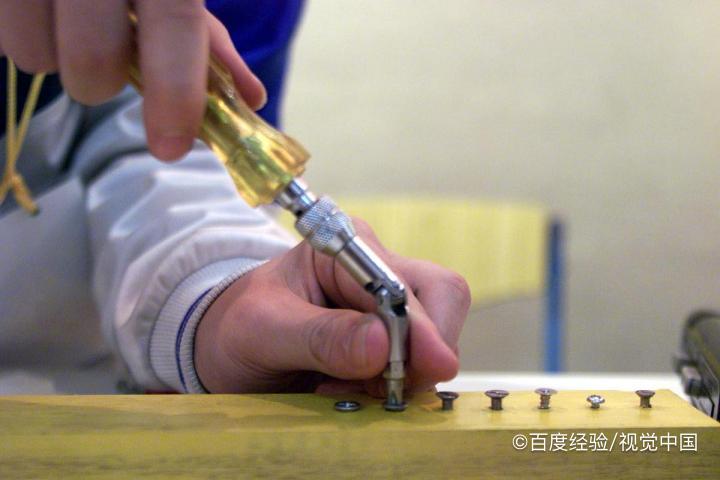 螺丝拧不紧了怎么办