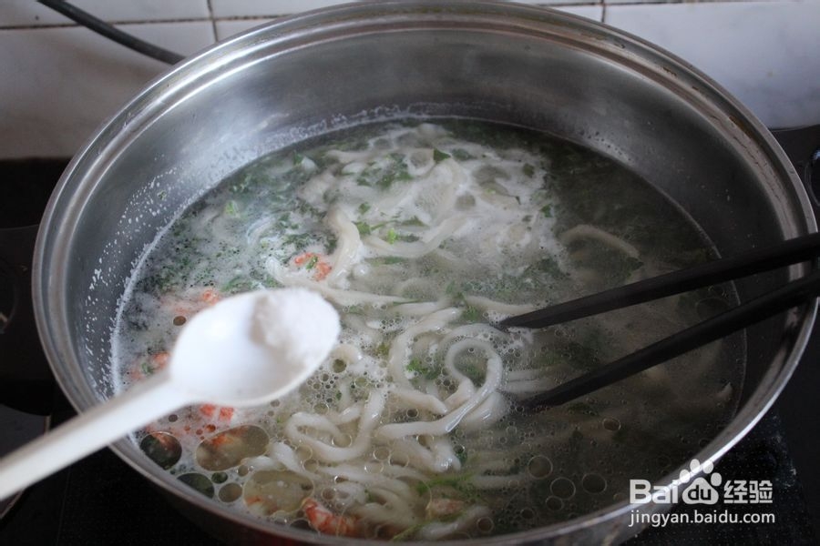 怎么做荠菜北极虾手工拉面