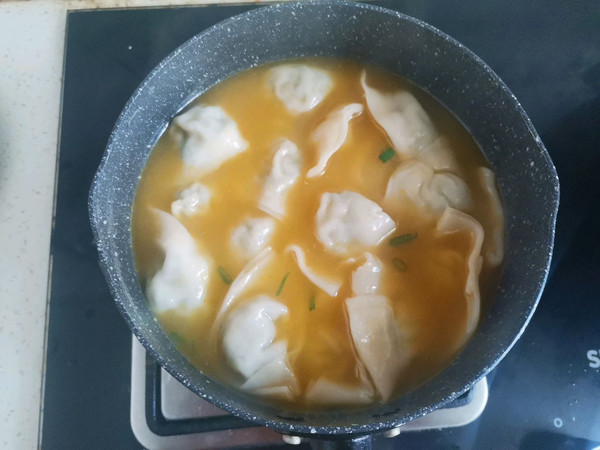 酸汤荠菜鲜肉馄饨