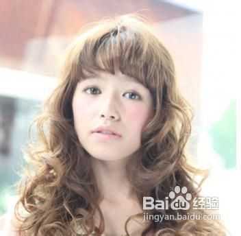 领略别样美丽多款风格中长发随心选