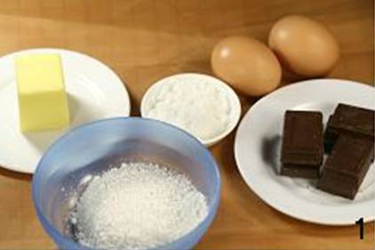 怎样在家自制熔岩巧克力蛋糕