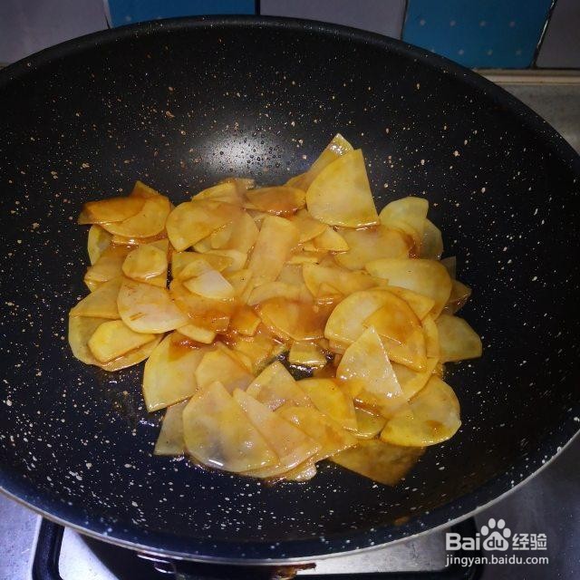火腿肠炒土豆