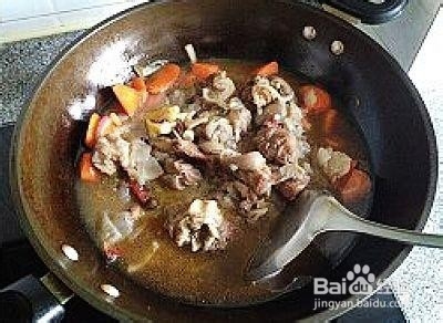 胡萝卜炖羊腿做法