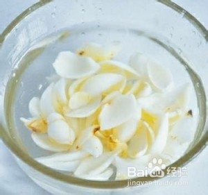 食补佳品百合南瓜粥的做法