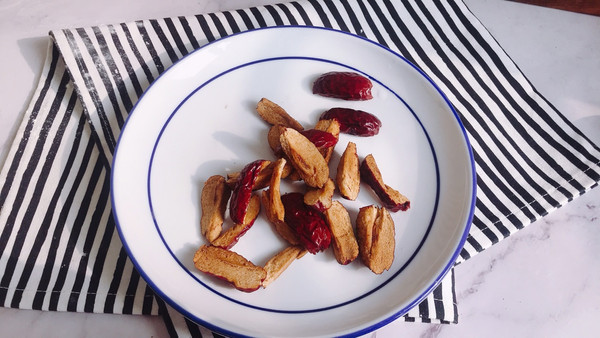 山药红枣酒酿圆子