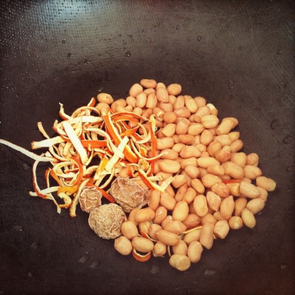 陈皮话梅煮花生