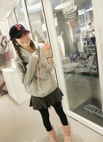 怎样在秋冬季用雪地靴+外套来搭配