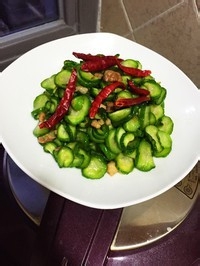 腌制菜——肉丁炒青瓜制作方法