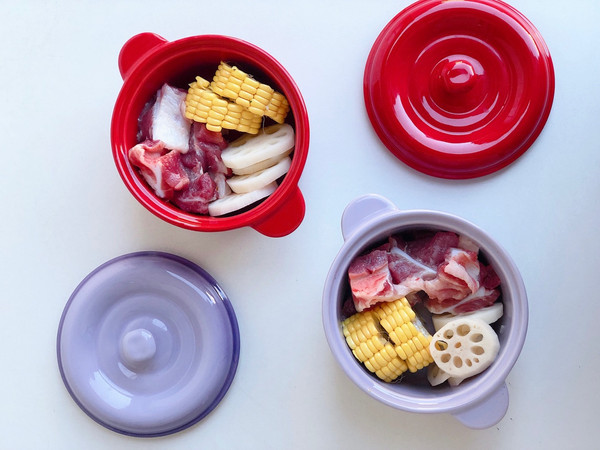 莲藕玉米排骨汤