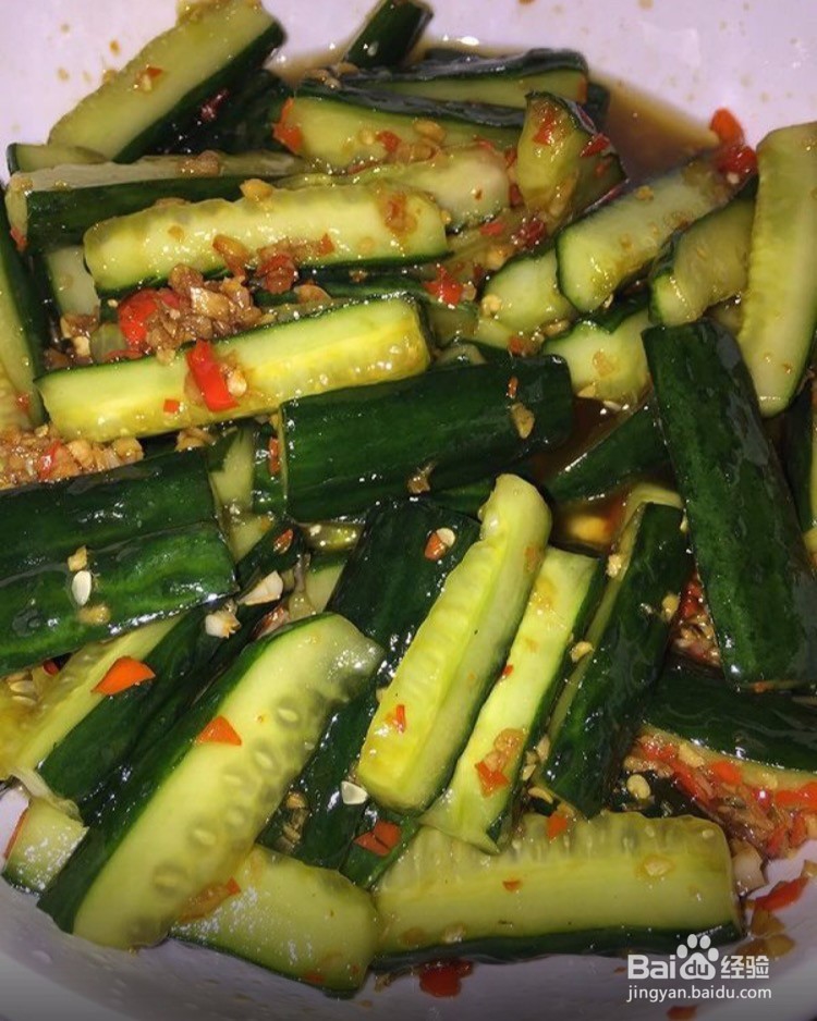 翠绿绿的爽口腌黄瓜