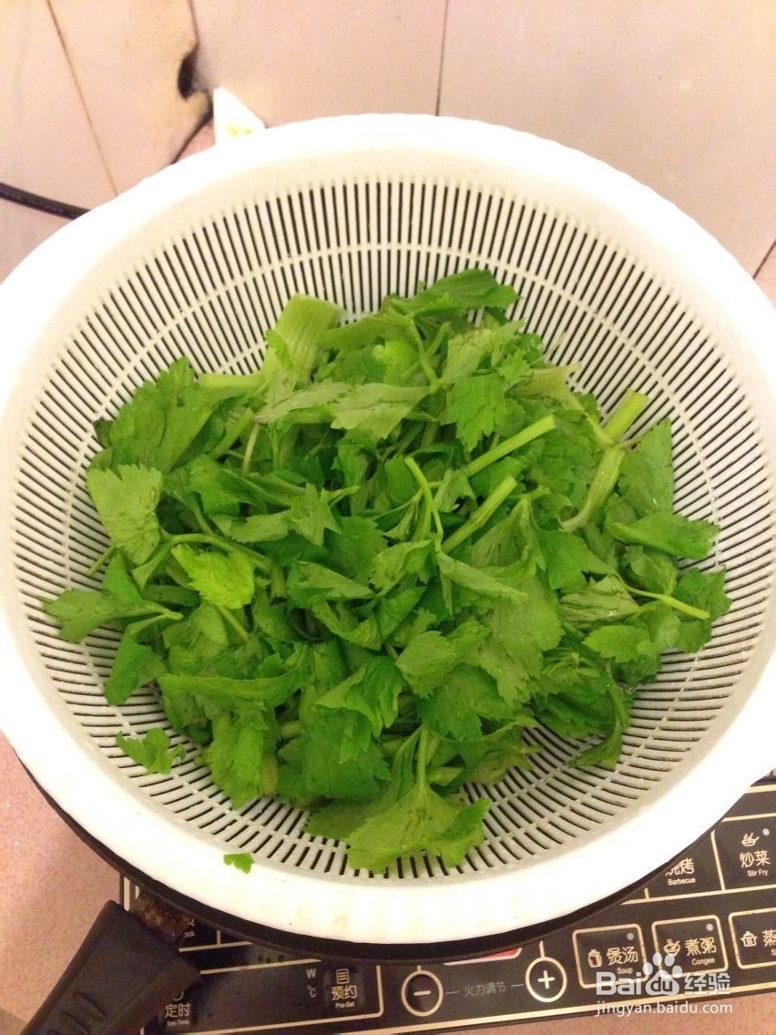 降压通便小炒：芹菜炒肉
