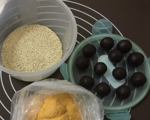 南瓜芝麻球的做法
