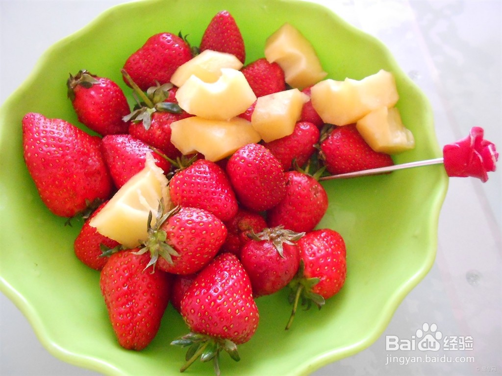 如何进行夏日美白